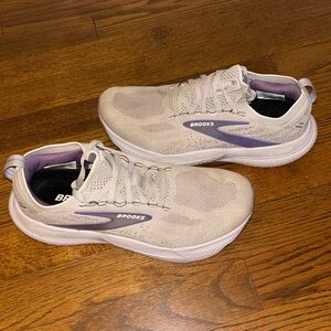 BROOKS GLYCERIN 21 STEALTHFIT Size 9.5B